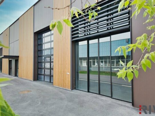 Moderne Halle mit ca. 300m² & Holzriegelfassade | Werkstatt, Lager oder Verkauf möglich | Repräsentativer Firmensitz im…