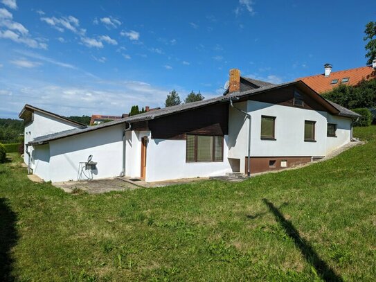 Sonniger Bungalow in Siedlungsrandlage