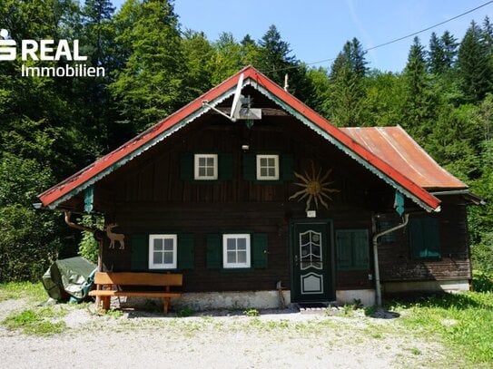 Sanierungsbedürftiges smartes Haus in Hintersee