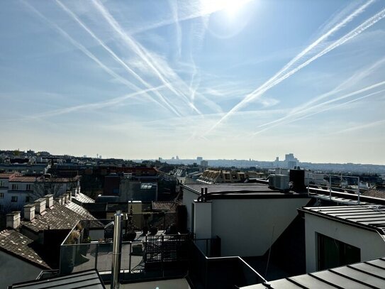 Erstbezugs DG-Wohnung über den Dächern Wiens! - U-BAHN U3 Hütteldorfer Straße! - Klimaanlage! - Lift im Haus! - Fußbode…