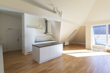 ### AUF WOLKE 7 - Familientraum im Dachgeschoss Nähe innere Mariahilfer Straße ###