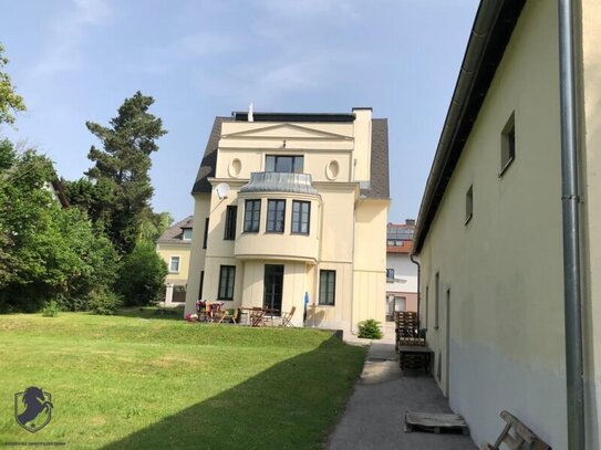 Villa mit 3 Wohneinheiten in St. Pölten plus 1964 m² Bauland ab 1.1.2025 Bestandsfrei