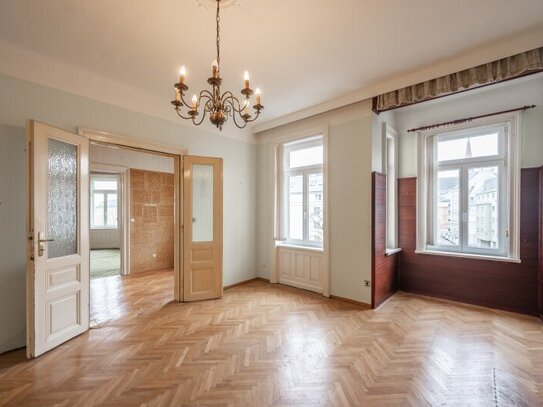 ++NEU++ 5-Zimmer Altbau-Wohnung (sanierungsbedürftig), viel Potenzial
