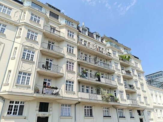 PRATERCOTTAGE, ERSTBEZUG, 153 m2 Altbau mit Balkon und Loggia, 4 Zimmer, Wohnküche, 2 Bäder, Parketten, 1. Liftstock, B…