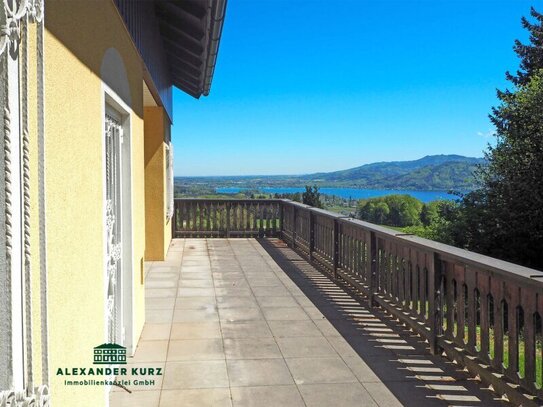 Haus in Alleinlage mit traumhafter Aussicht auf den Attersee