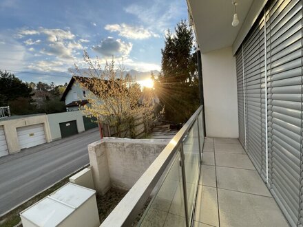 Neuwertige 2 Zimmer mit Balkon und Loggia, sowie hofseitiger Gemeinschaftsgarten ab Februar 2024!