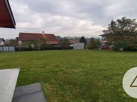 Sonniges Baugrundstück in erhöhter Lage