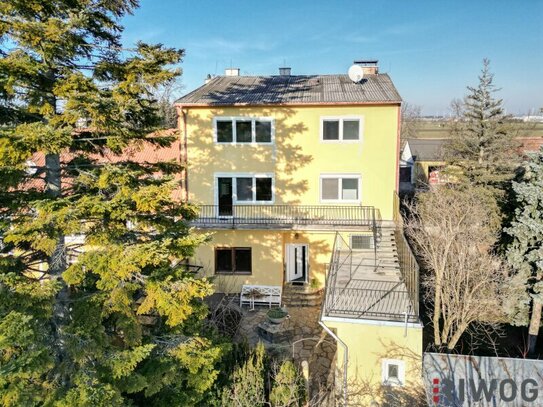 GROSSES MEHRFAMILIENHAUS MIT 8 ZIMMER + 2 RÄUME IM DACH II 2 TERRASSEN + BALKON + GARAGE II SANIEREN UND WOHLFÜHLEN II