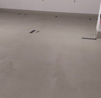PKW-TIEFGARAGENSTELLPLATZ - OBERSTEINERGASSE - AB SOFORT VERFÜGBAR. - WOHNTRAUM