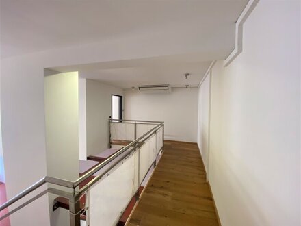 Besondere Etagenwohnung für besondere Bedürfnisse! - VB!