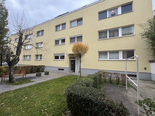 Drei- Vierzimmerwohnung mit 2 Bädern, teilbar