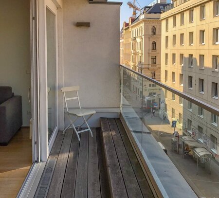 Schöne 2 Zimmer Terrassenwohnung in bester Lage (Klimaanlage)