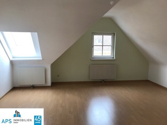 Hübsche, helle zwei Zimmer Wohnung!