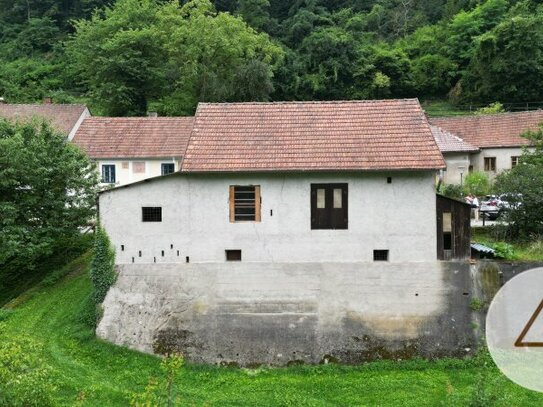 Sommerhäuschen/Lager/Scheune mit Aussicht in sonniger Ruhelage in Groisbach!