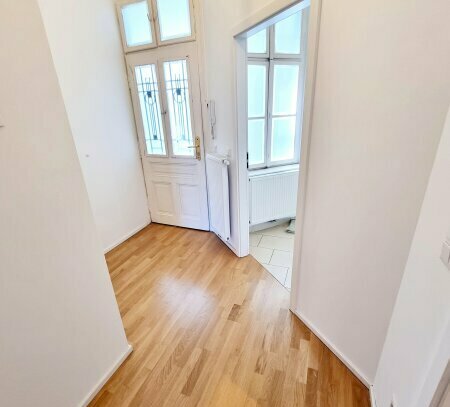 Ideale 2 Zimmer Altbauwohnung! U-Bahn ums Eck + Traumhaft renoviertes Altbauhaus + TOP Altbauwohnung + Optimalste Infra…