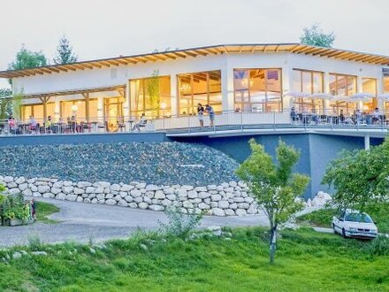 Start-Bonus: 1 Jahr Pachtfrei! - Panorama Restaurant perfekt für Events. - Traditionsbetrieb mit großem Potential.