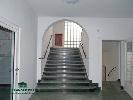Großzügiges Kleinbüro für Startups