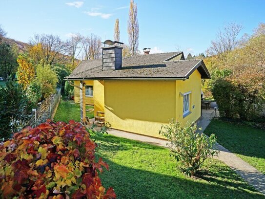 Hör mal, wer da hämmert! Einfamilienhaus zum Basteln am Fuße des Sagbergs