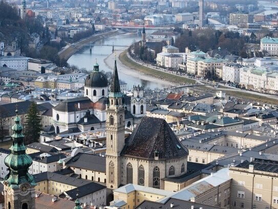 Historisches Stadthaus mit gebührlicher Einrichtung