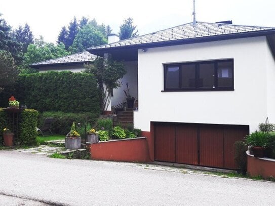 Eine reizende 2-Zimmer Wohnung mit ca. 51 m², Garten mit ca. 30 m² in einem Zweifamilienhaus.