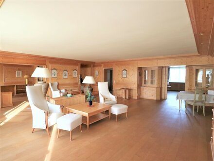 Sehr charmante, großzügige 4-Zimmer-Wohnung Nähe Salzach/Mayburgerkai