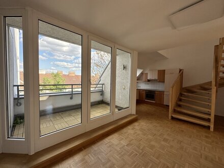 Wunderschöne DACHGESCHOSS-MAISONETTE inkl. Freifläche
