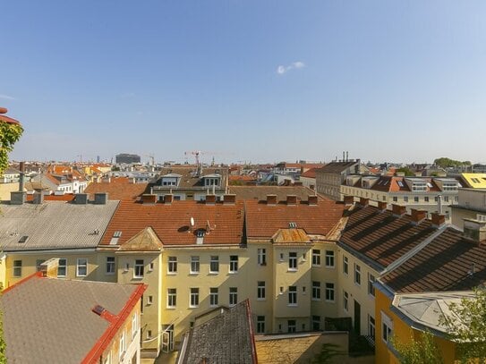 Clemens-Hofbauer-Platz - sanierungsbedürftige 2 Zimmer DG-Wohnung zu verkaufen