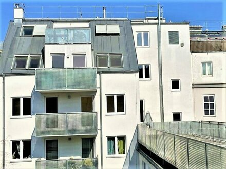 LORYSTRASSE, sonnige 74 m2 Neubau mit 8 m2 Balkon, 2 Zimmer, Wohnküche, WG-geeignet, Wannenbad, Garage möglich
