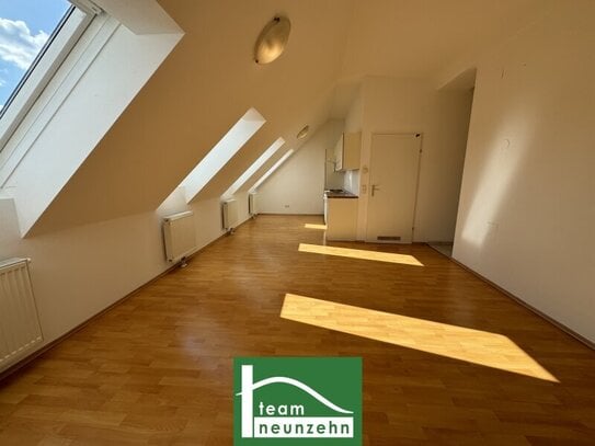 Lichtdurchflutete Dachgeschosswohnung ! - 2 Zimmer - U4,U6 Nähe