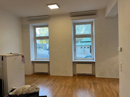 U3 Enkplatz - 2 Zimmer Altbau, unbefristet