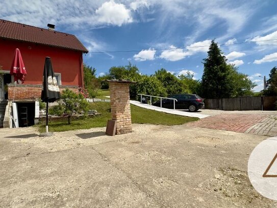 Attraktive Preisreduzierung!! Großzügiges Einfamilienhaus mit großem Garten in Kleinsitzendorf!