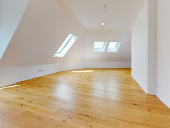 First occupancy! Modern penthouse flat with open space in a quiet location