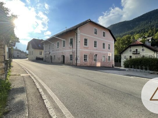 Attraktives Mehrfamilienhaus mit großem Entwicklungspotenzial in Bad Bleiberg