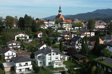 Großzügiges Mehrfamilienhaus