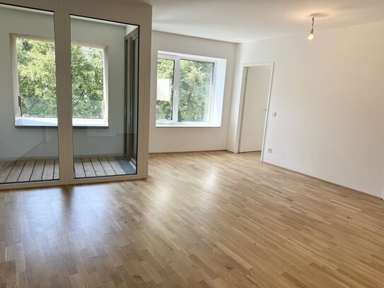 Wunderschöne Wohnung mit Blick auf den Park in Bestlage zur Mariahilfer Straße!!