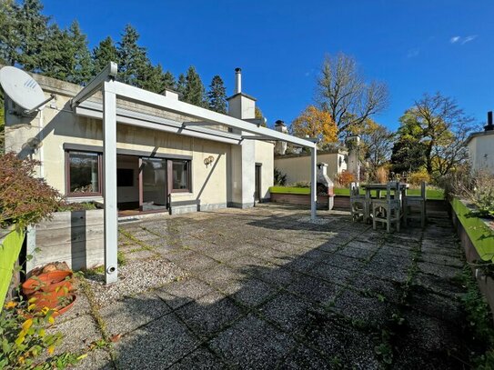 Geräumige Familienwohnung mit traumhafter Terrasse und Blick ins Grüne