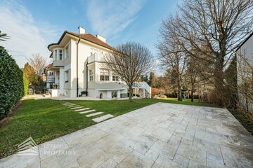 Wunderschöne Villa mit Pool und großem Garten