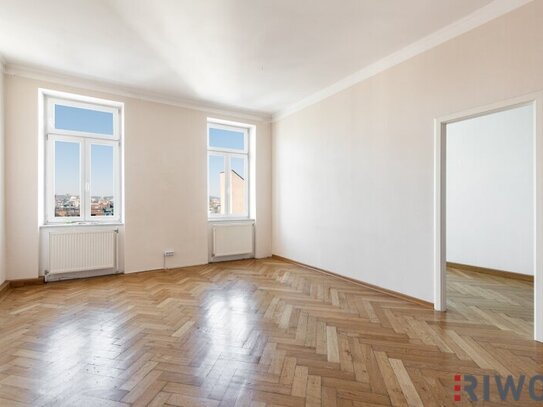 SELTENHEIT II SANIERUNGSBEDÜRFTIGE ALTBAUWOHNUNG MIT BALKON II KFZ STELLPLATZ II WEITBLICK ÜBER DIE DÄCHER II 3,3 METER…