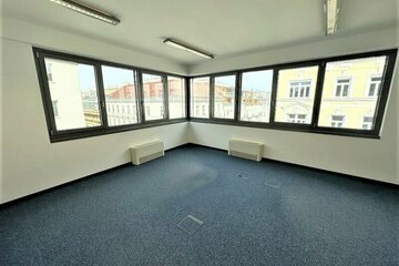 SIEBENBRUNNENGASSE - ZENTAGASSE, klimatisiertes 336 m2 Büro oder Kanzlei, 8 Zimmer, Teeküche, Nebenräume, 4. Liftstock