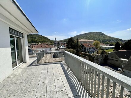 DG-Ordination über den Dächern Hainburgs! Rundum Terrasse, ca. 136m²! Traumhafter Blick über Hainburg und seine Gegend!…