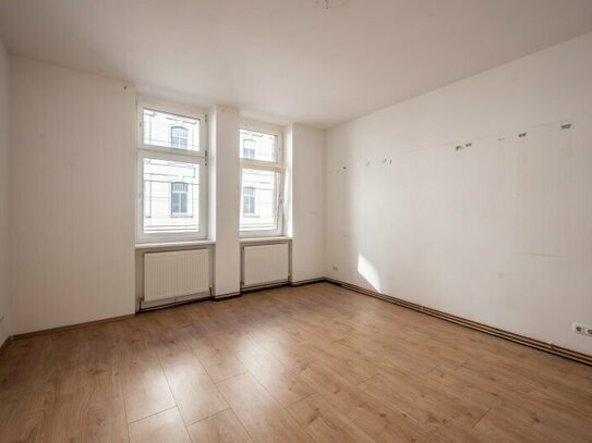 +++NEU+++ Sanierungsbedürftige 2-Zimmer Altbau-Wohnung