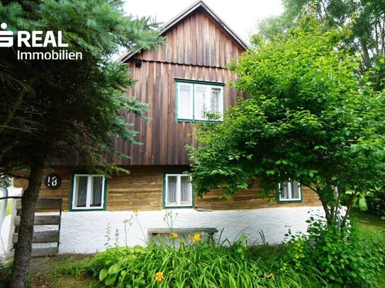 Altes Stein-Holzblockhaus mit großem Garten in idyllischer Lage - perfekt für Naturliebhaber und Golfer!