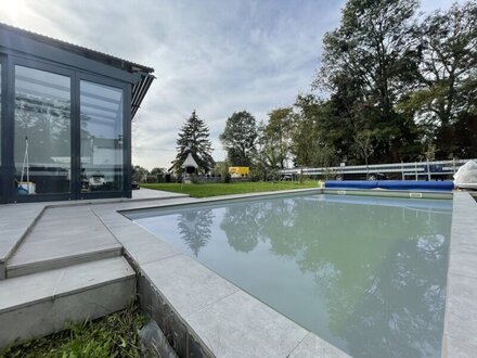 Sonniger Mehrgenerationentraum mit Garten und Pool (2 getrennte Einheiten)
