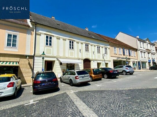 Perfekte Gelegenheit: Historisches Juwel mit eigenen Stadtturm / Renditeobjekt am Hauptplatz im Horn