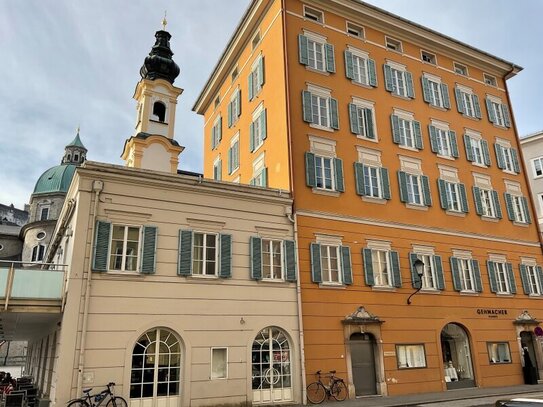 Charmante Dachgeschoßwohnung in Traumlage am Mozartplatz