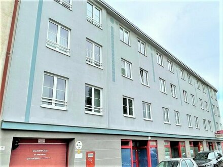 BERLAGASSE, straßenseitiges 117 m2 Büro - Praxis, Großraumbüro, Nebenräume, Küche, Duschbad, möbliert