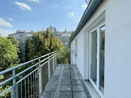 FRISCH SANIERT! Prachtvolle und einzigartige Dachgeschosswohnung mit Terrasse und Loggia im 16. Wiener Gemeindebezirk z…
