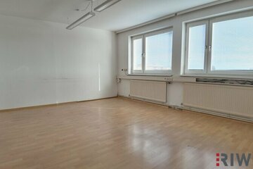 360m² Büro mit optionaler Produktionshalle und Freiflächen!