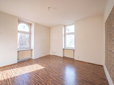 ++Q18++ sanierungsbedürftige 3-Zimmer Altbauwohnung, viel Potenzial