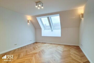 Traumhafte 3-Zimmer-Dachegschoßwohnung in revitalisiertem Altbau in ruhiger Lage!